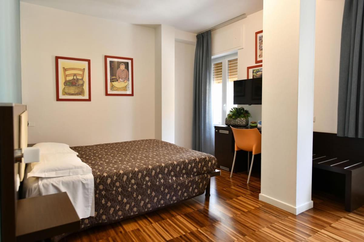 מטרה Donna Eleonora Residence מראה חיצוני תמונה